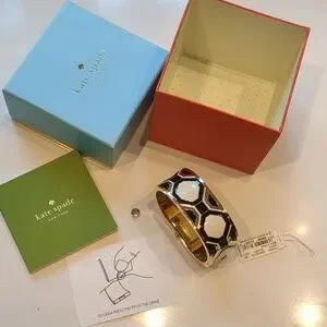 kate spade | Accessories | Kate Spade Delacorte When In Rome  display picture 3